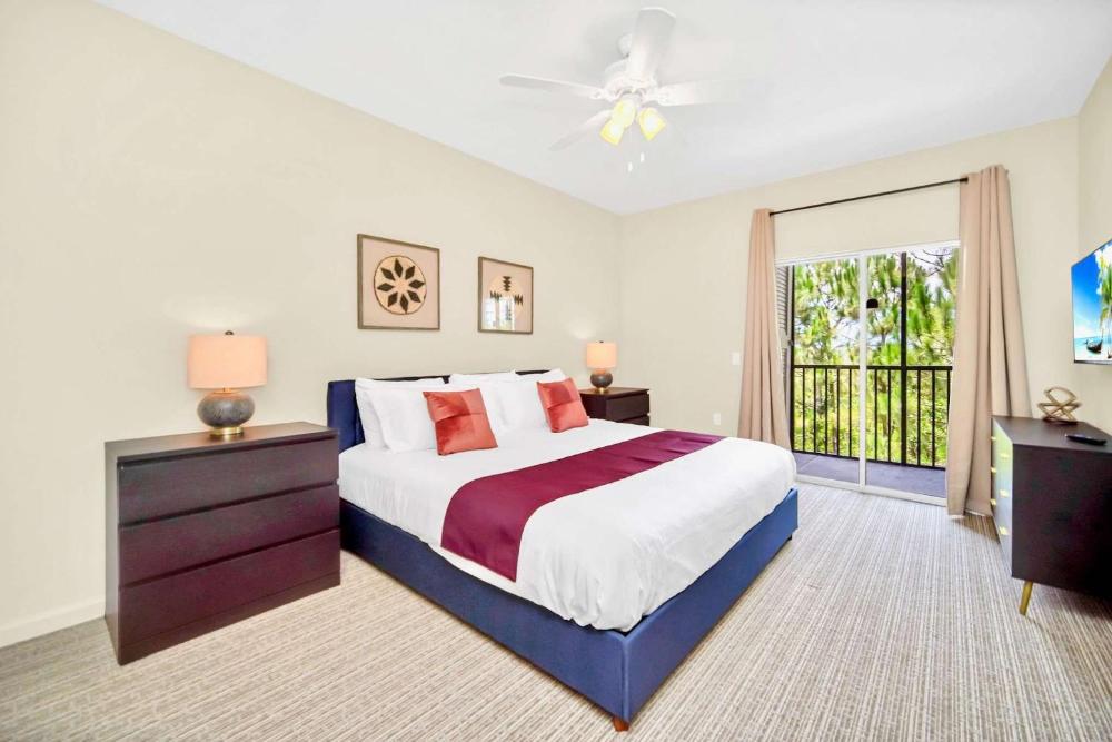 3BR Condo with Pool - Near Disney